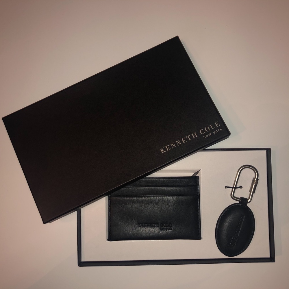Kenneth Cole Reaction wallet and key chain
